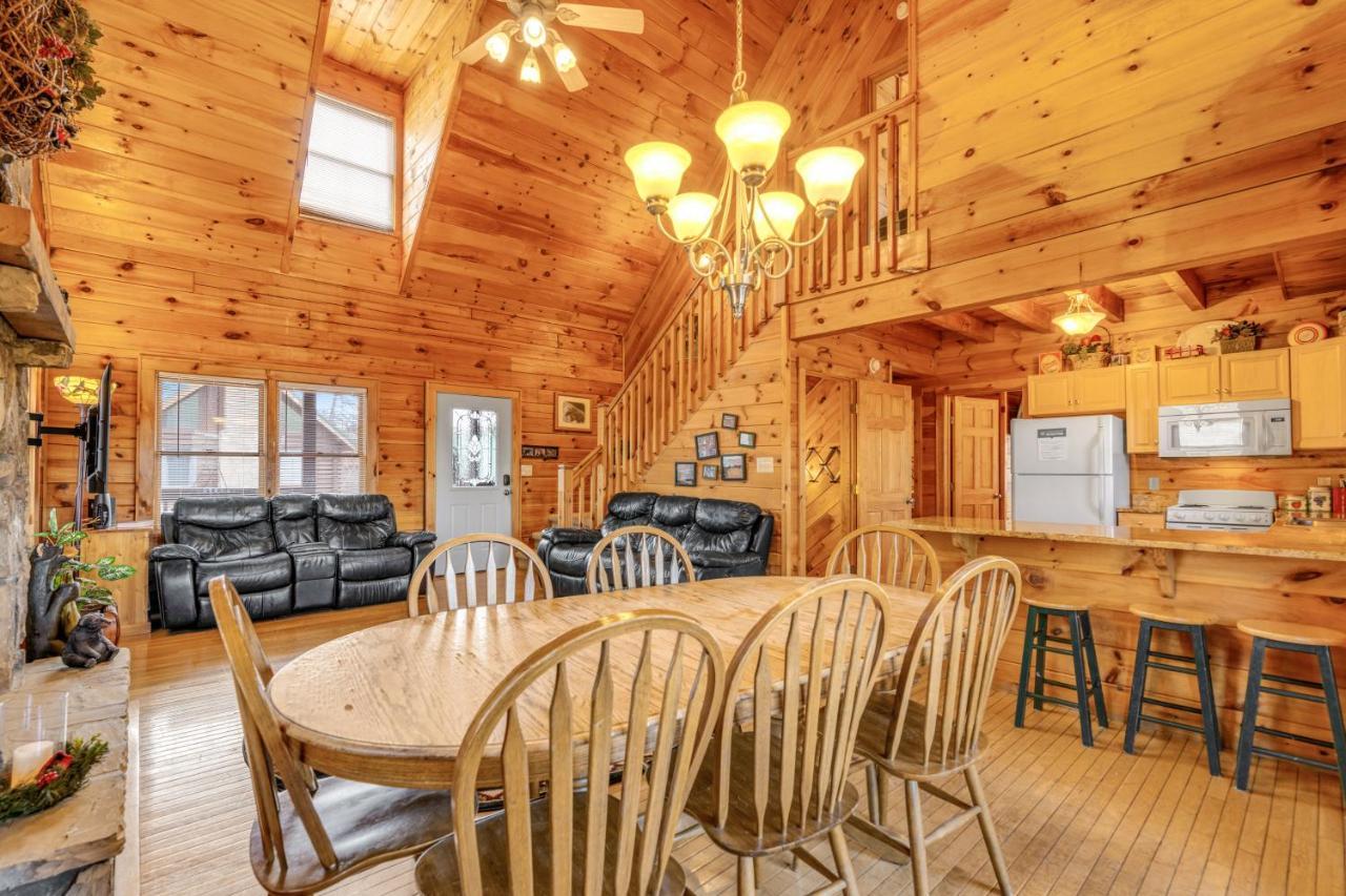 Papaw'S Bear Den Villa Pigeon Forge Exterior photo