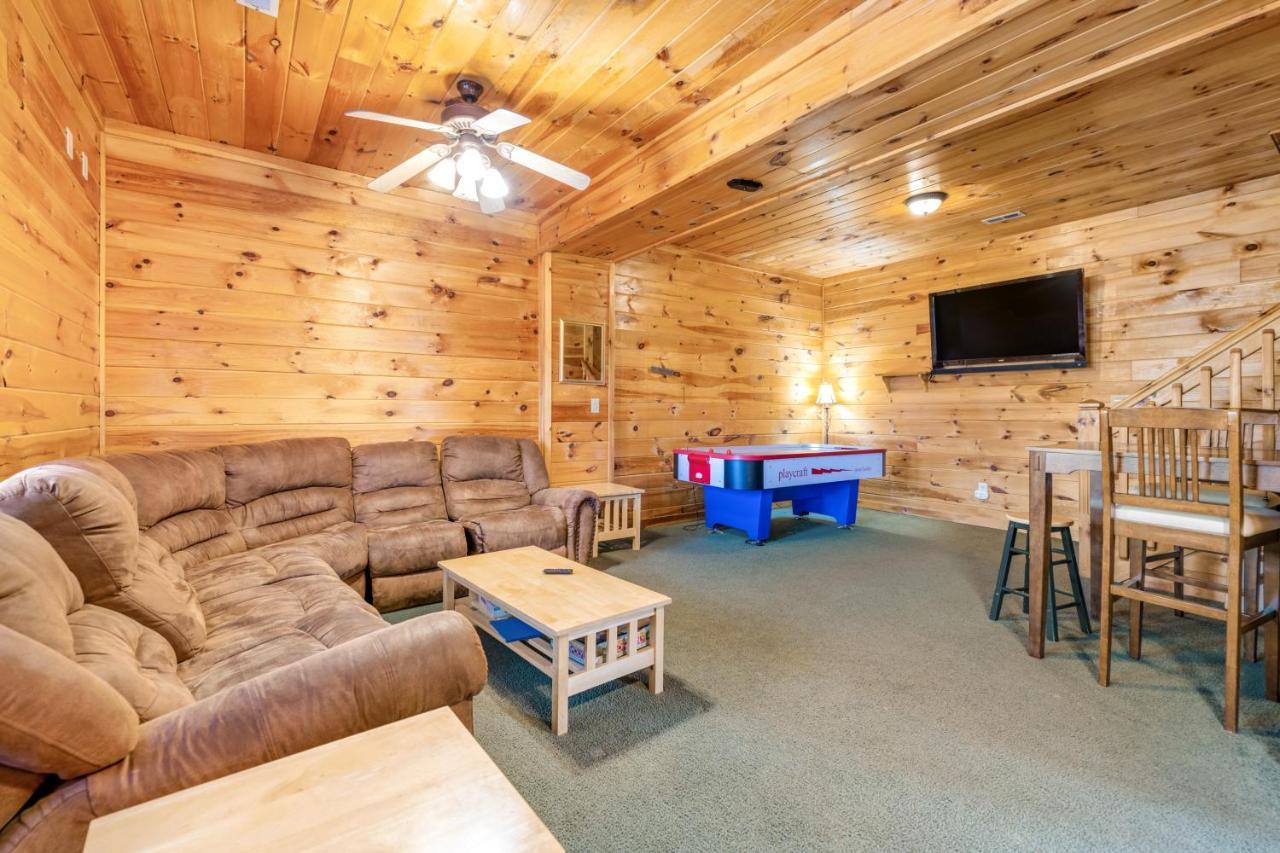 Papaw'S Bear Den Villa Pigeon Forge Exterior photo