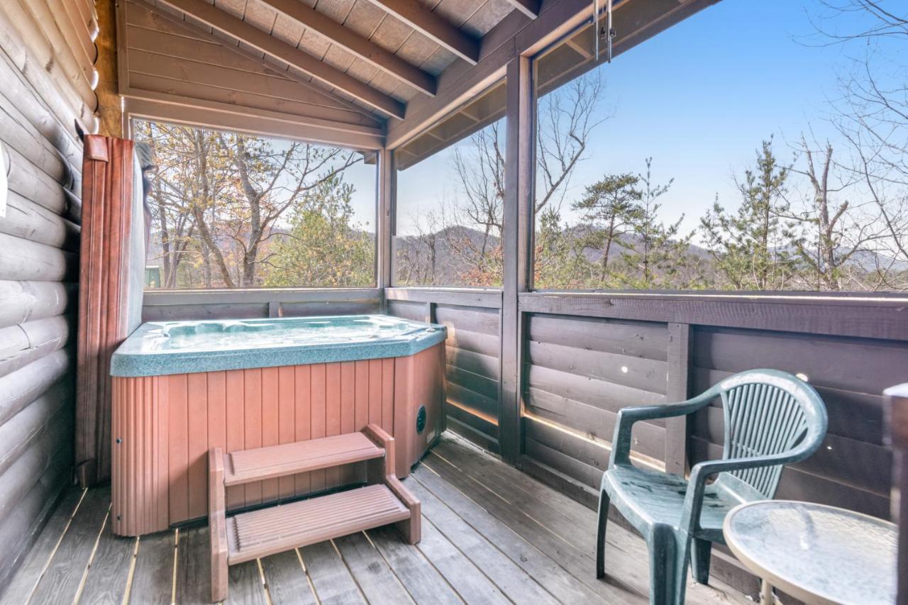 Papaw'S Bear Den Villa Pigeon Forge Exterior photo