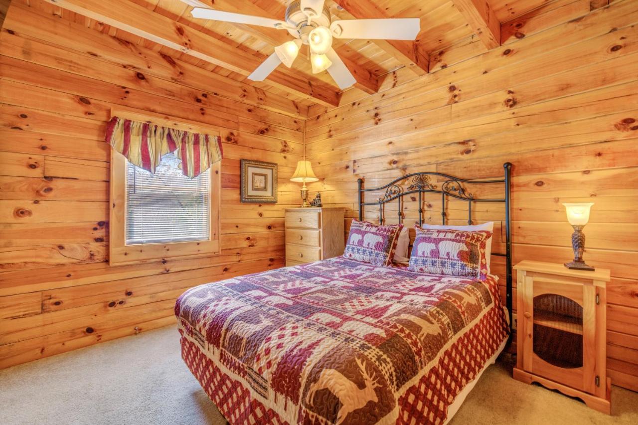 Papaw'S Bear Den Villa Pigeon Forge Exterior photo